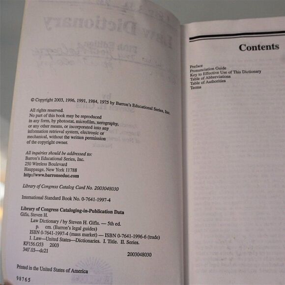 Law Dictionary Barron's Legal Guides By Steven Gifis Vinyl Bound 2003 - Picture 5 of 7